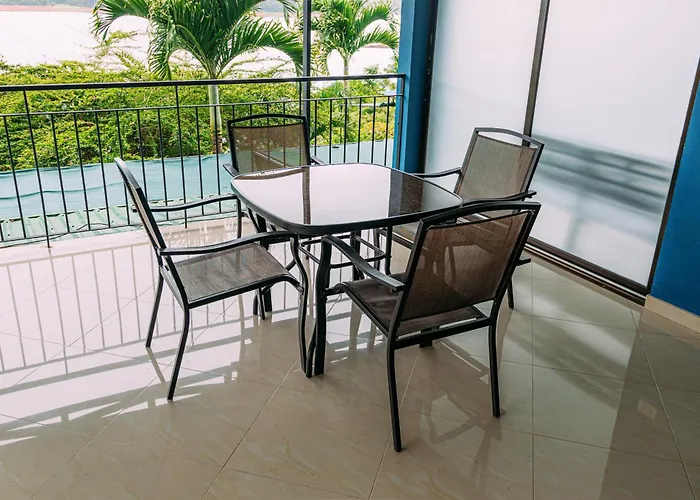 Tinajas Arenal Lakefront 3*