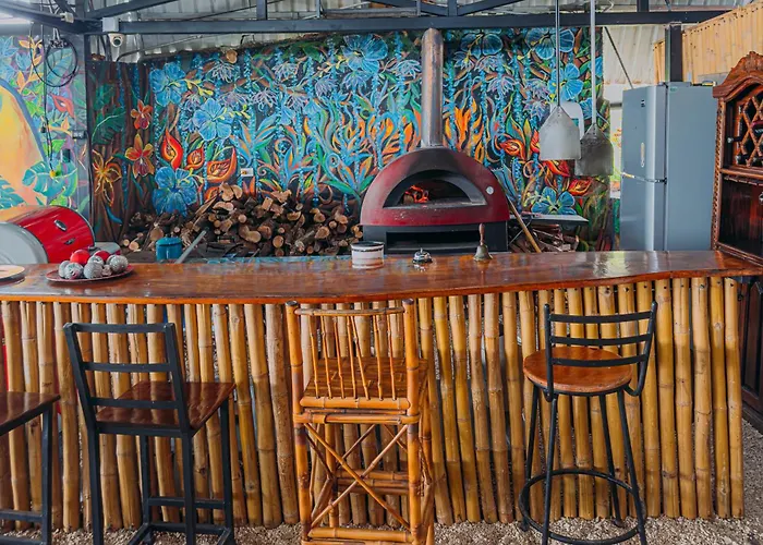 Hotel Tinajas Arenal Lakefront