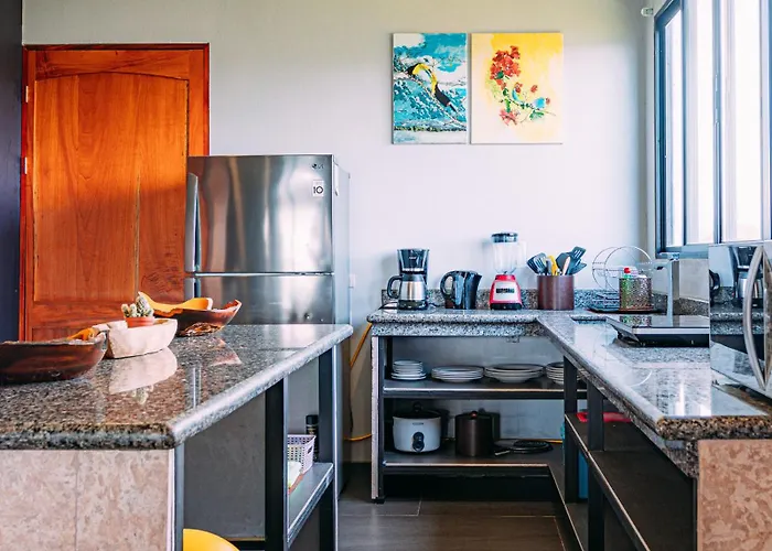 Hotel Tinajas Arenal Lakefront 3*